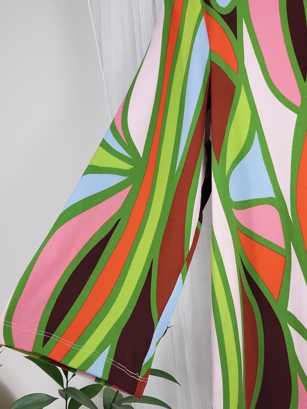 Lesley Evers Abstract Multicolor Shift Dress 3/4 sleeves. Size M - Picture 4 of 8